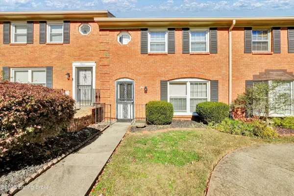 7813 Montero Dr, Prospect, KY 40059