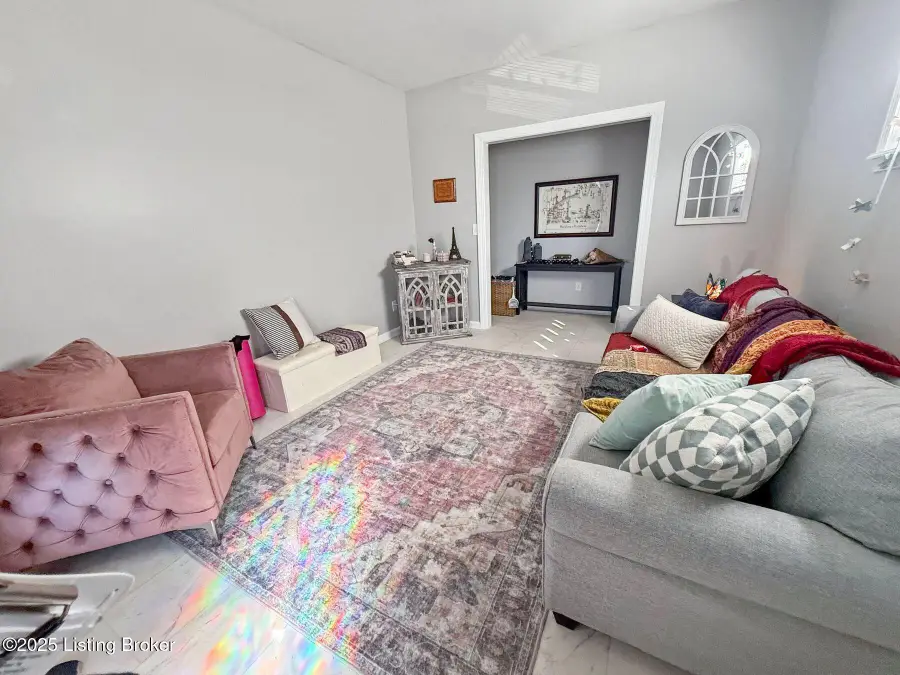 4141 W Market St, Louisville, KY 40212 - Image #2