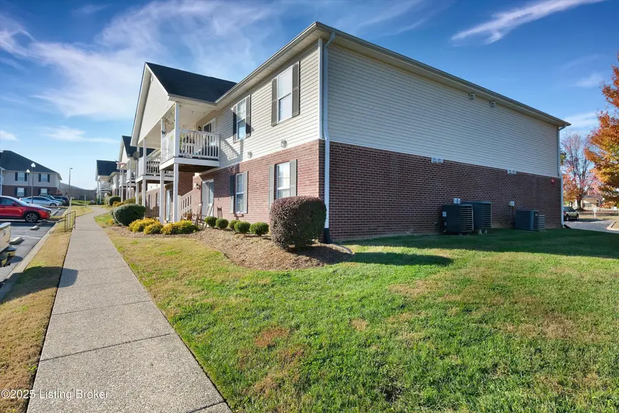 163 Central Blvd #63, Mount Washington, KY 40047 - Image #2