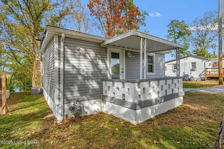 4510 River Front Dr, Louisville, KY 40216 - Image #2
