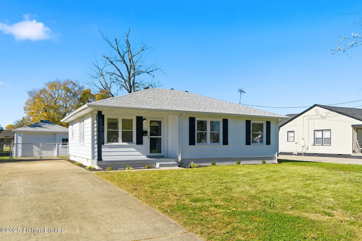 10416 Grafton Hall Rd, Louisville, KY 40272 - Image #1