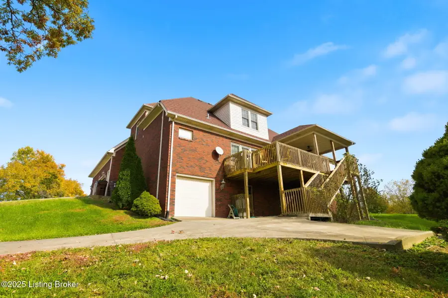 323 Oak Ridge Dr, Taylorsville, KY 40071 - Image #3