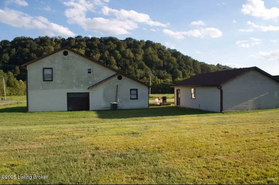 2381 Knob Creek Rd, Shepherdsville, KY 40165 - Image #2