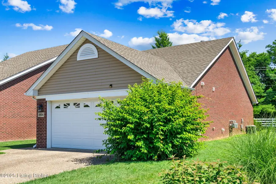 8904 Stony Falls Way, Jeffersontown, KY 40299 - Image #2