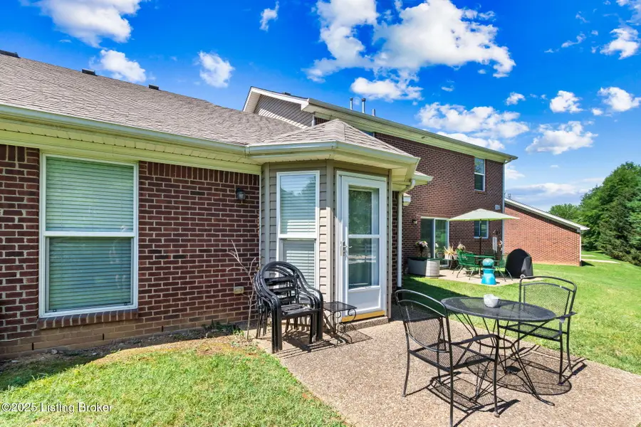 8904 Stony Falls Way, Jeffersontown, KY 40299 - Image #3