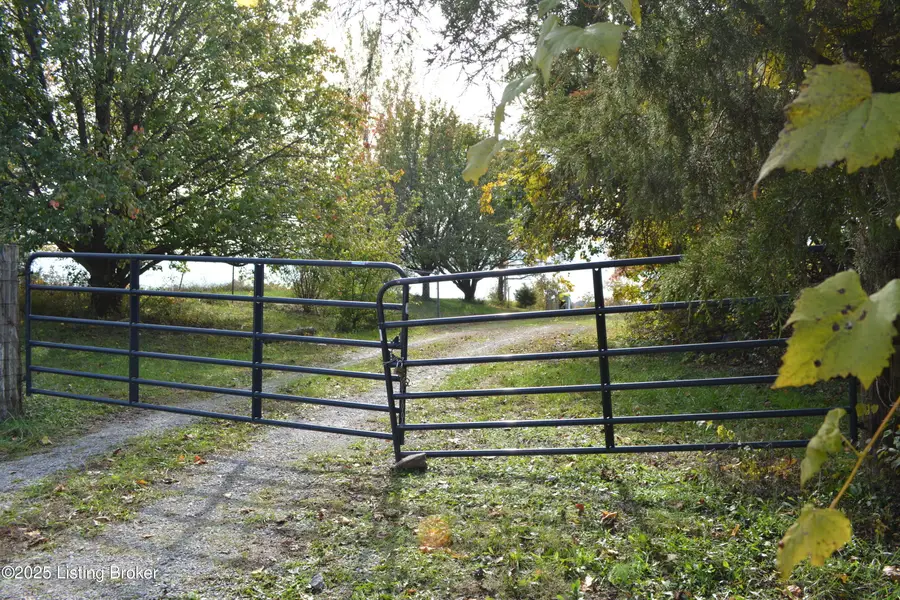 6687 Woods Pike, Pleasureville, KY 40057 - Image #2