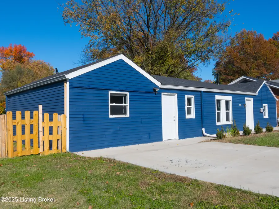 2021 Appleton Ln, Louisville, KY 40216 - Image #3