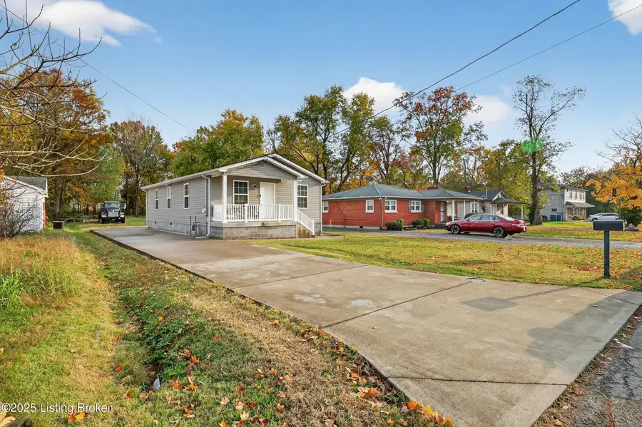 6403 Eureka Ave, Louisville, KY 40216 - Image #2