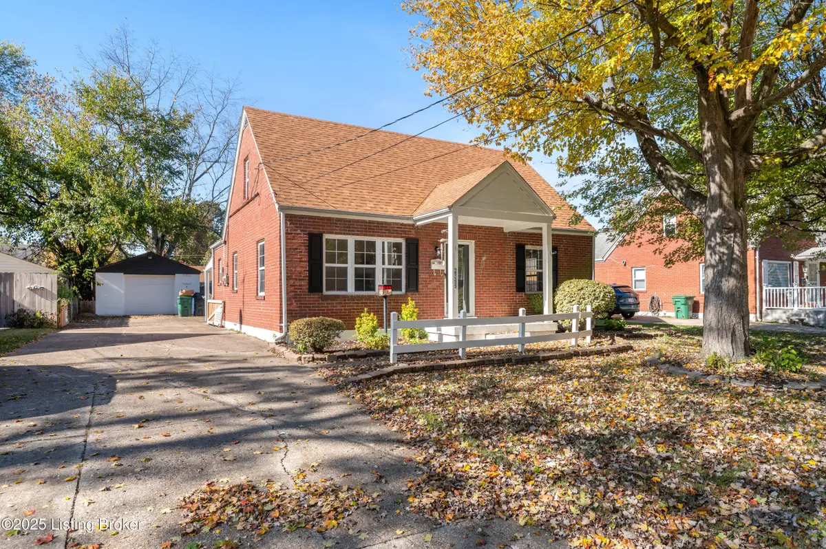 4622 Kiefer Rd, Louisville, KY 40216 - Image #1