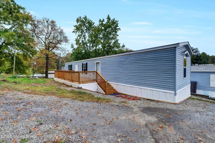 391 Barricks Rd #303B, Louisville, KY 40229 - Image #3