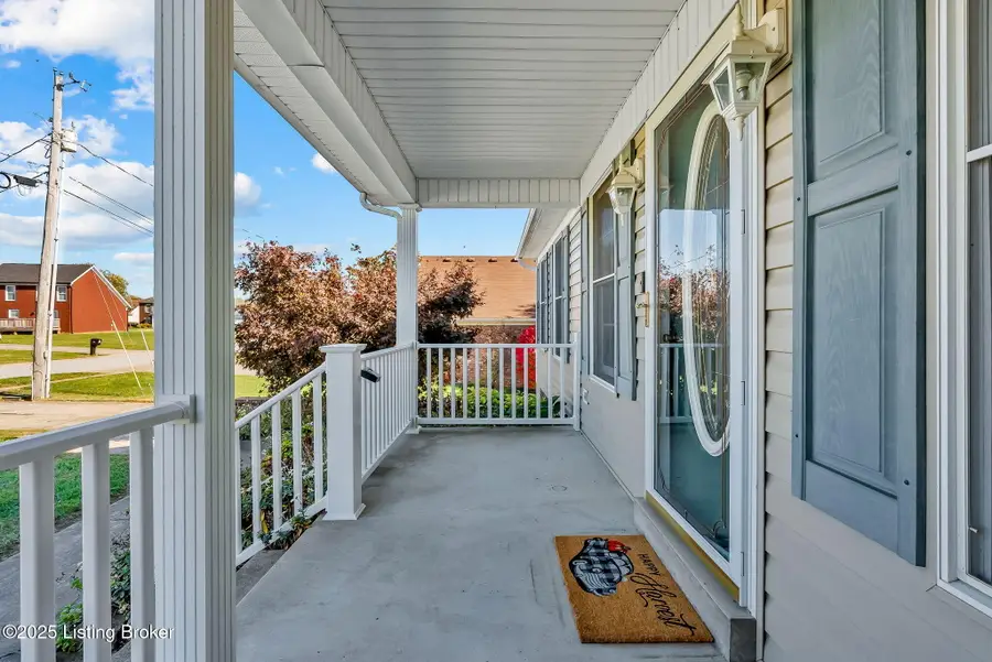 155 W Emerald Cir, Mount Washington, KY 40047 - Image #2