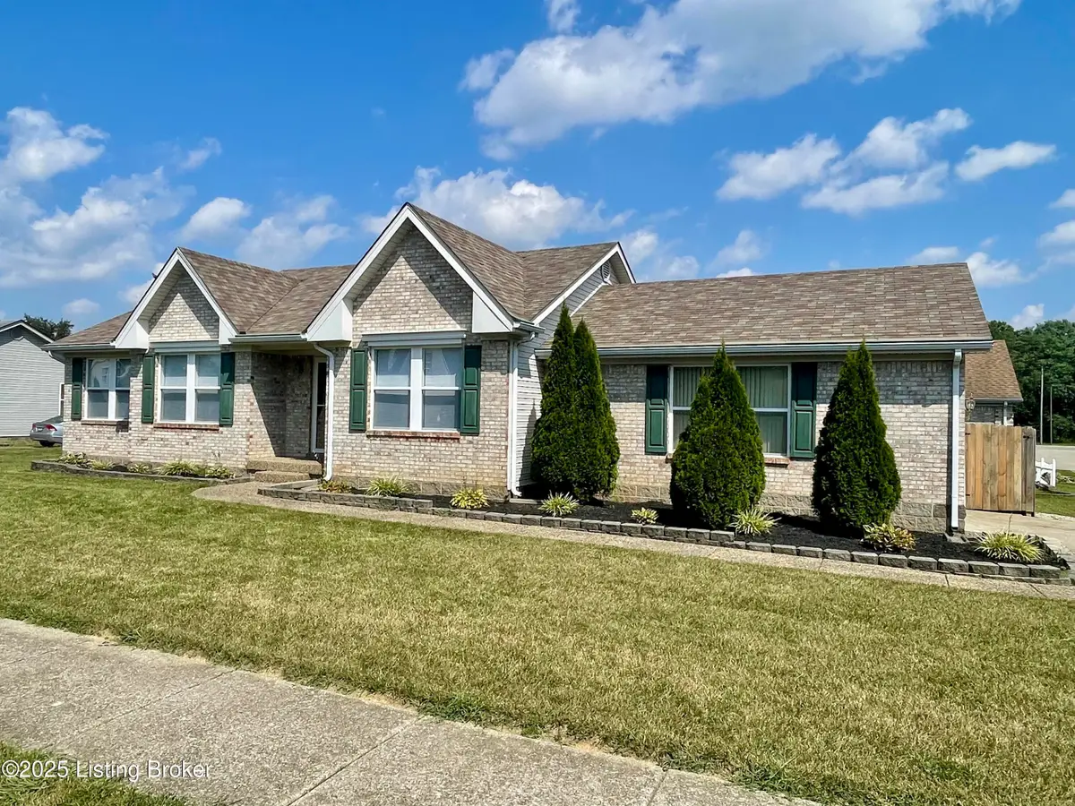 7803 Texlyn Ct, Louisville, KY 40258 - Image #1