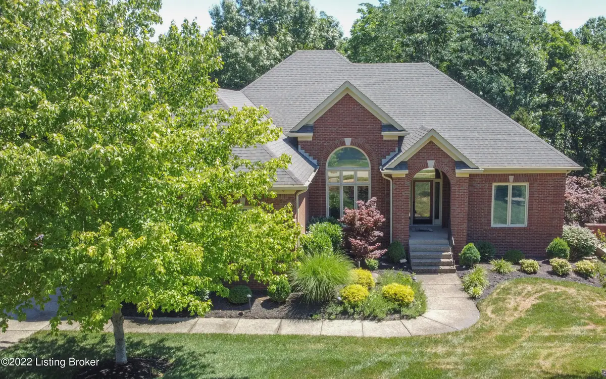 4217 Woodmont Park Ln, Louisville, KY 40245 - Image #1