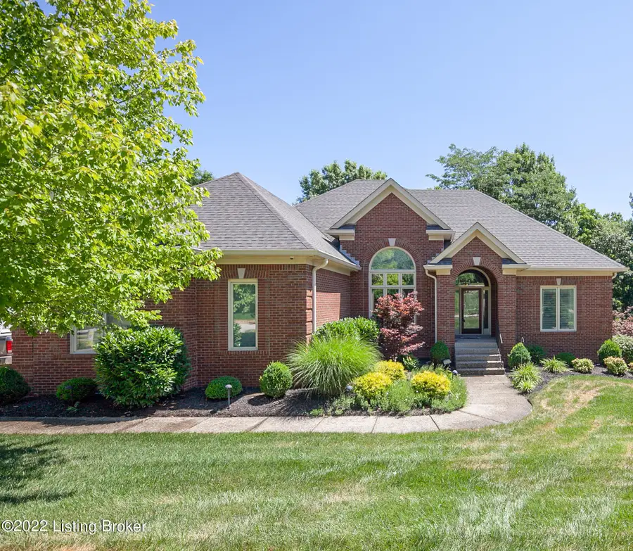 4217 Woodmont Park Ln, Louisville, KY 40245 - Image #2