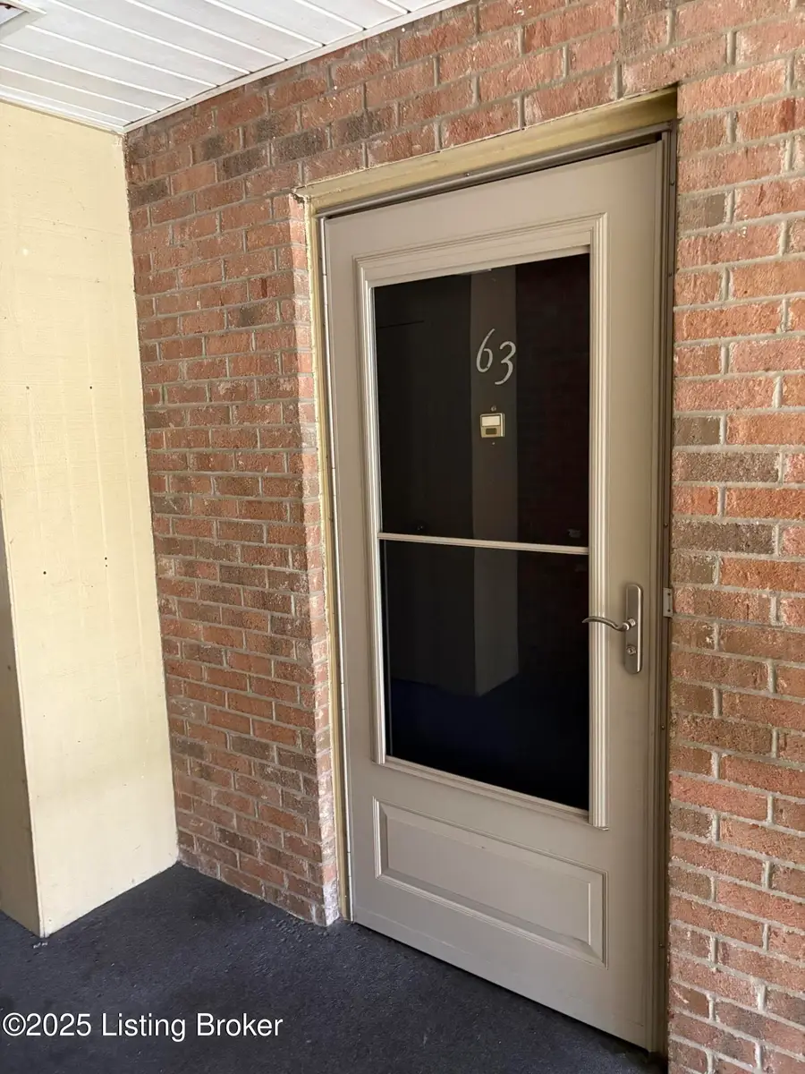 7008 Wildwood Cir #63, Louisville, KY 40291 - Image #2