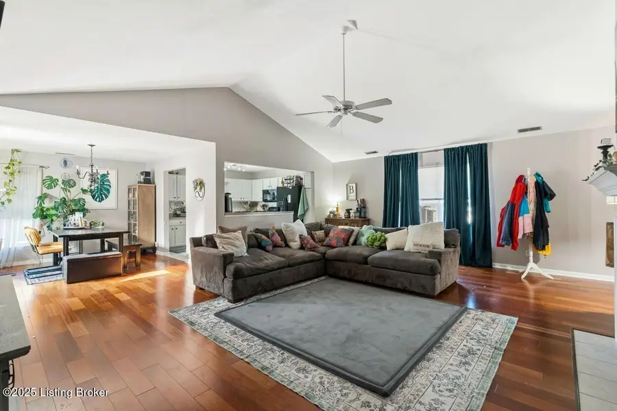 13527 Pinnacle Gardens Cir, Louisville, KY 40245 - Image #3