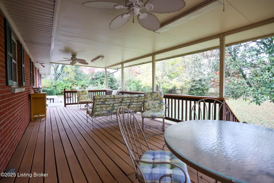 9911 Stonestreet Rd, Louisville, KY 40272 - Image #3