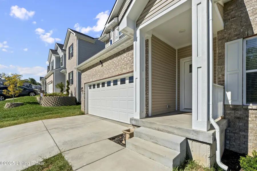 8710 Warbler Branch Way, Louisville, KY 40229 - Image #3