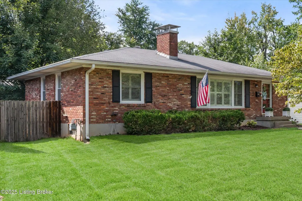 328 Brunswick Rd, Louisville, KY 40207 - Image #1