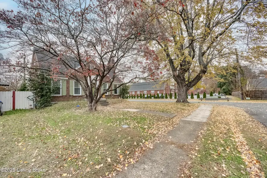 1033 Greenleaf Rd, Louisville, KY 40213 - Image #2