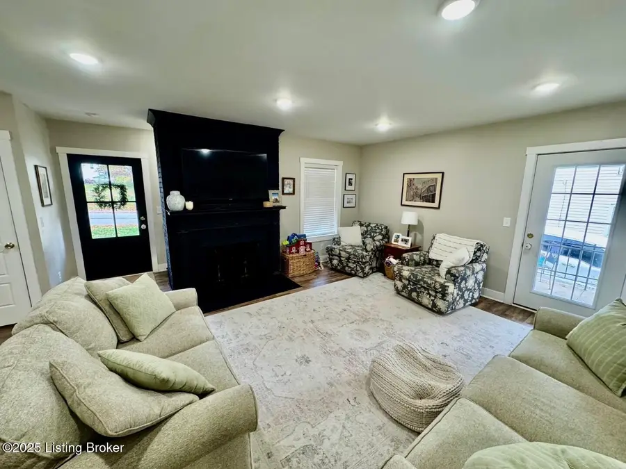 204 E Virginia Ave, Springfield, KY 40069 - Image #3