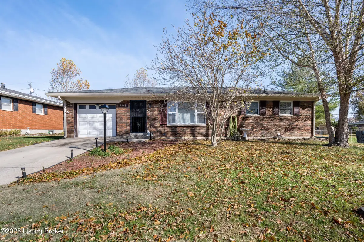 806 Iowa St, Sellersburg, IN 47172 - Image #1