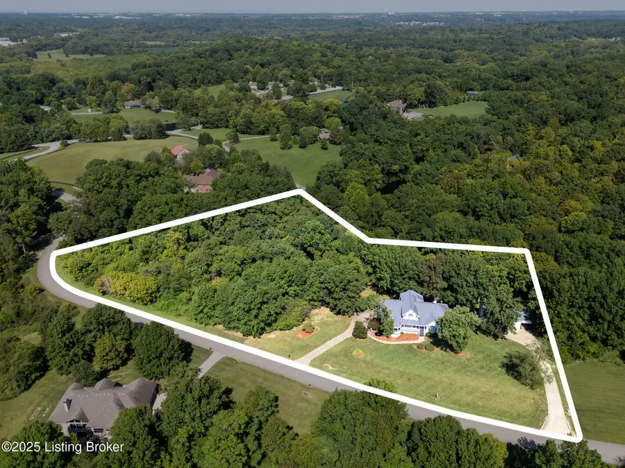17411 Fisherville Woods Dr, Fisherville, KY 40023 - Image #2