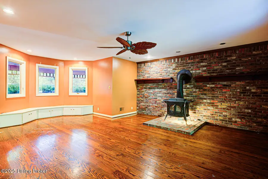 9020 Woodlily Trail, Louisville, KY 40229 - Image #3