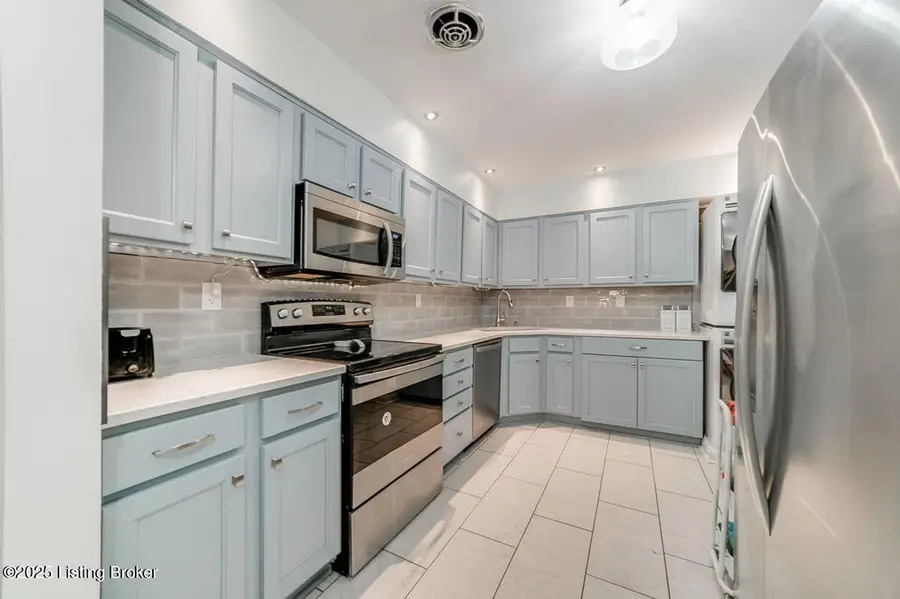 1602 Gardiner Ln #222, Louisville, KY 40205 - Image #3