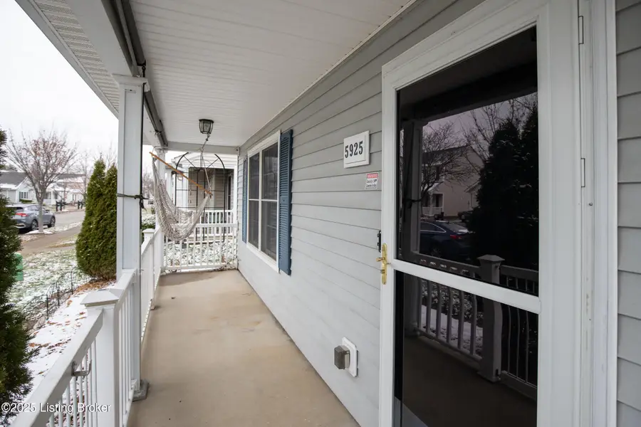 5925 Brandon Dunes Dr, Louisville, KY 40228 - Image #3