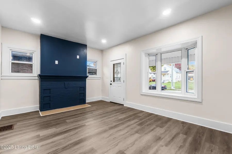 1046 S 43rd St, Louisville, KY 40211 - Image #3