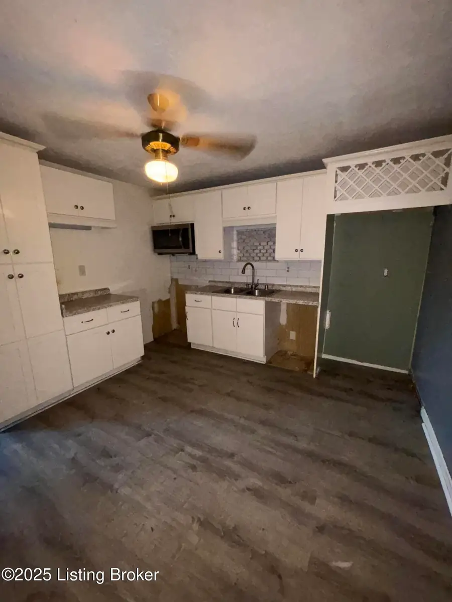 5302 Wiseman Ct, Louisville, KY 40272 - Image #3