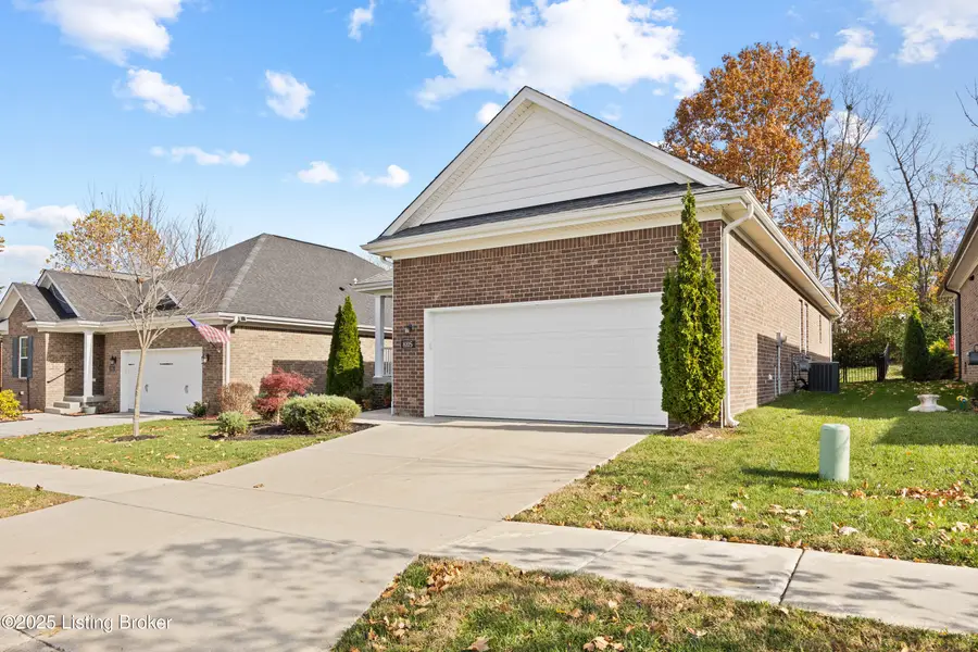 8105 Cedar Crest Ln, Louisville, KY 40291 - Image #3