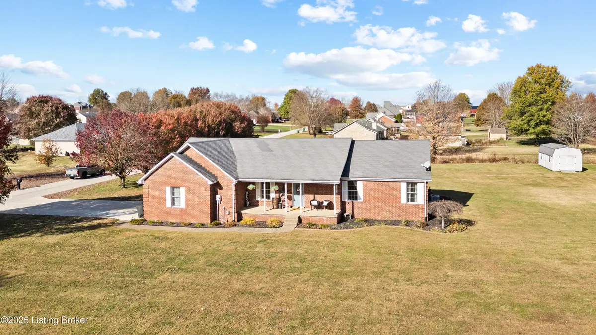 627 Wava Dr, Mount Washington, KY 40047 - Image #1