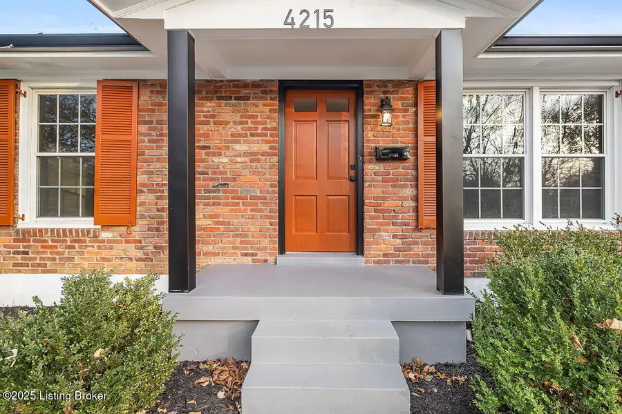 4215 Buxton Dr, Louisville, KY 40218 - Image #2
