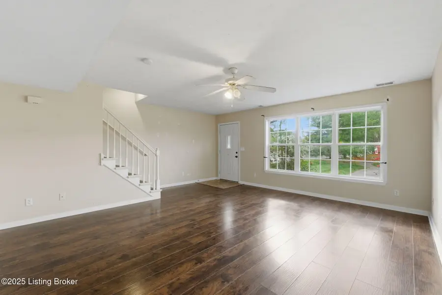 248 Miles Dr, Shepherdsville, KY 40165 - Image #3