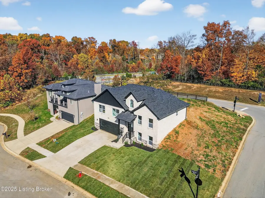 7605 Pauls View Pl, Louisville, KY 40228 - Image #2