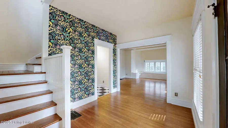 5 Maple Ct, Louisville, KY 40214 - Image #2