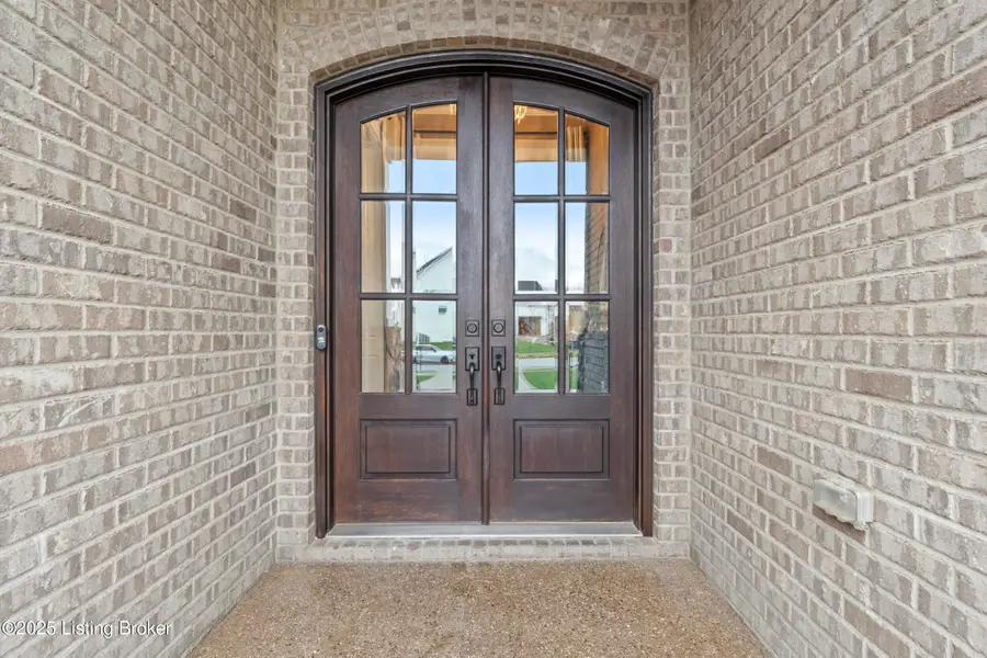 14837 Ava Brook Cir, Louisville, KY 40245 - Image #2