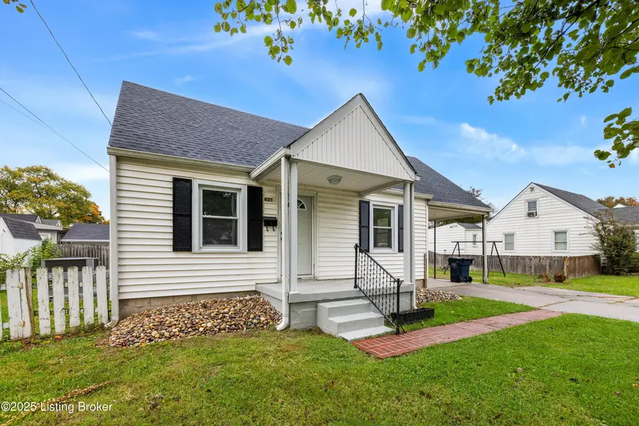 4214 Savage Dr, Louisville, KY 40216 - Image #3