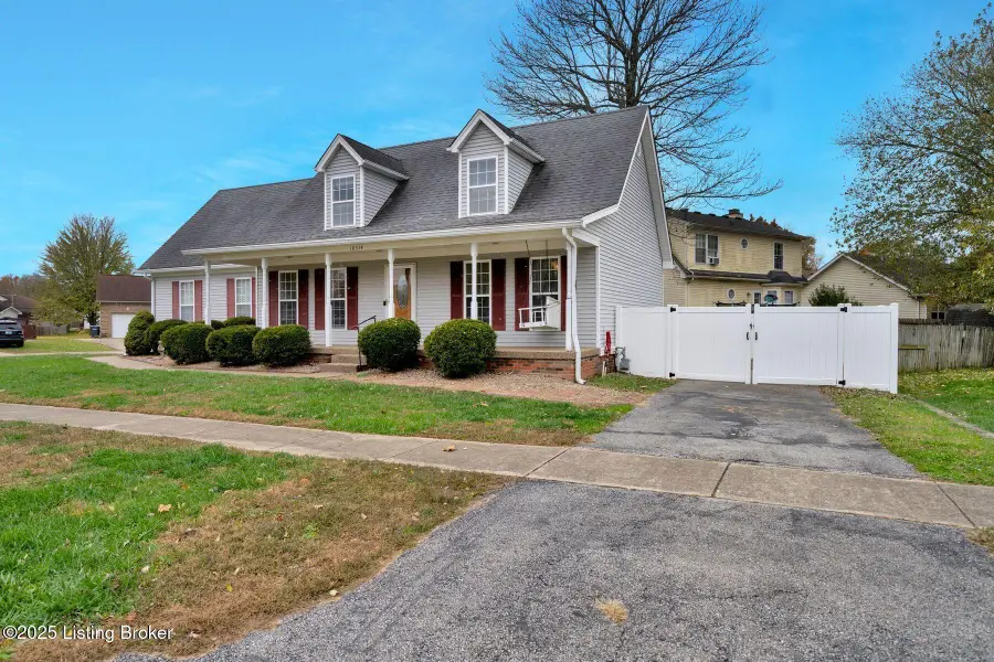 10514 Grecian Rd, Louisville, KY 40272 - Image #3