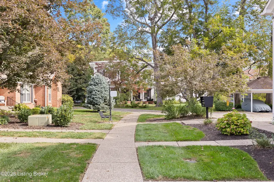 657 Breckenridge Ln #F2, Louisville, KY 40207 - Image #3