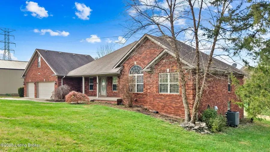239 Village Circle Dr, Shepherdsville, KY 40165 - Image #3