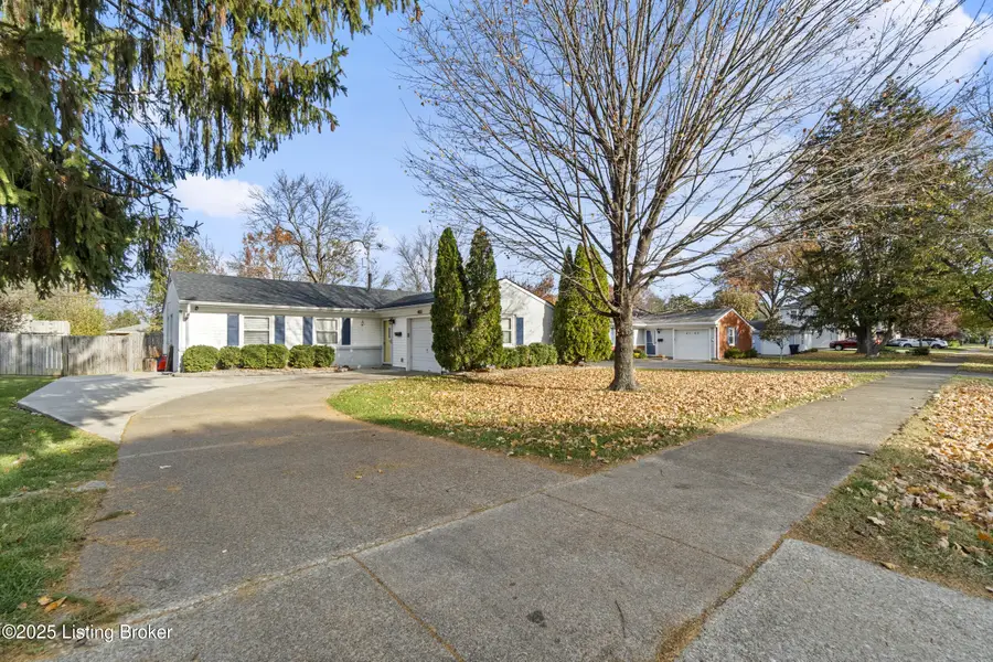 4103 Hillbrook Dr, Louisville, KY 40220 - Image #3