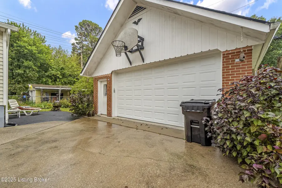 3016 Hendon Rd, Louisville, KY 40220 - Image #2