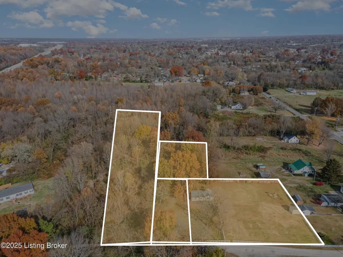 3517 Hillview Dr, Louisville, KY 40229 - Image #1