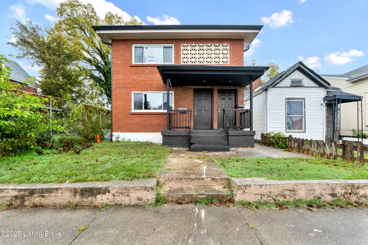 2825 Greenwood Ave, Louisville, KY 40211 - Image #1