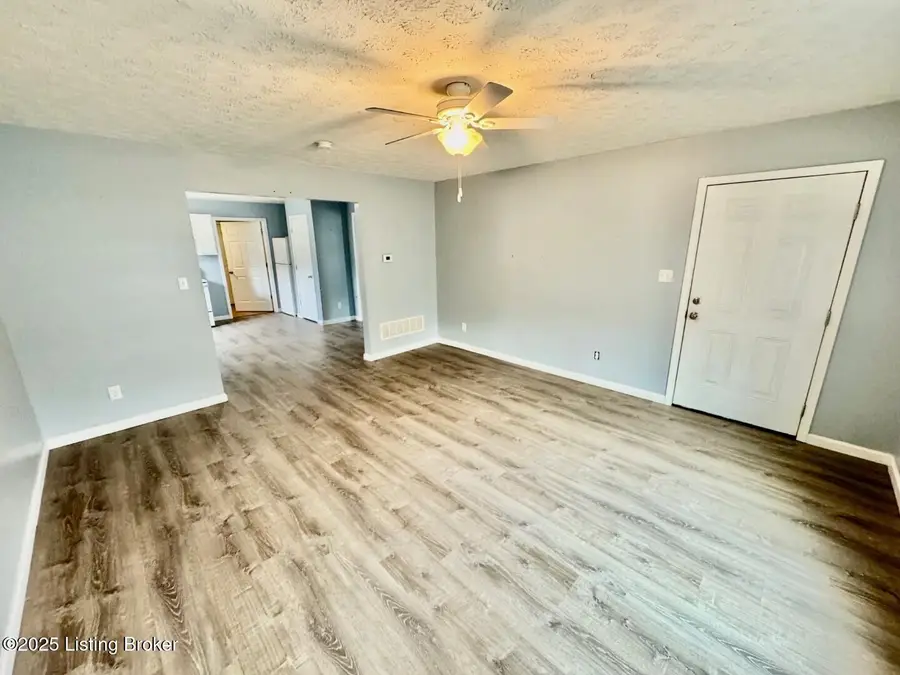 1445 Harrodsburg Rd, Mackville, KY 40040 - Image #2