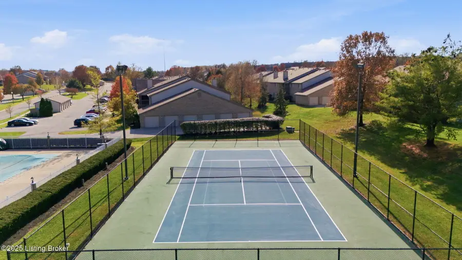 1205 Winter Springs Ct, Louisville, KY 40223 - Image #3