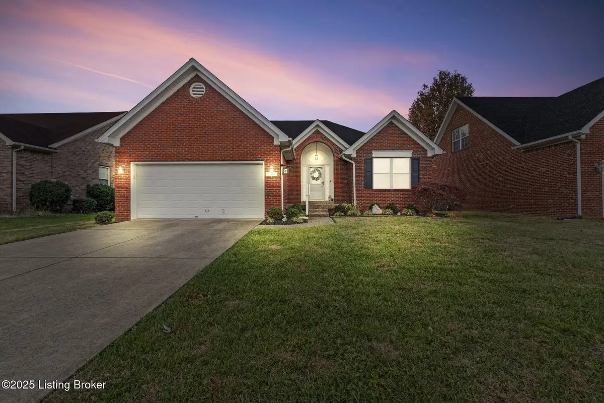 3906 Stone Hollow Dr, Louisville, KY 40299 - Image #1